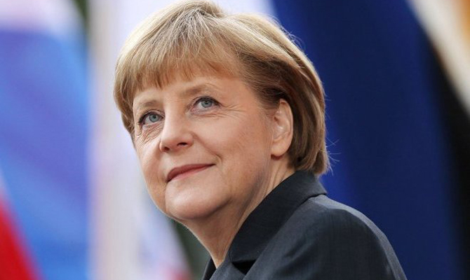 Меркель виступила против полного прекращения поставок оружия Турции