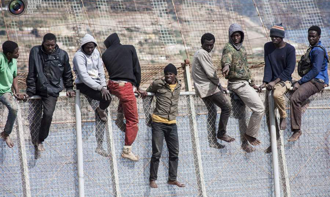 Испания потратит €13 млн на новый забор от мигрантов