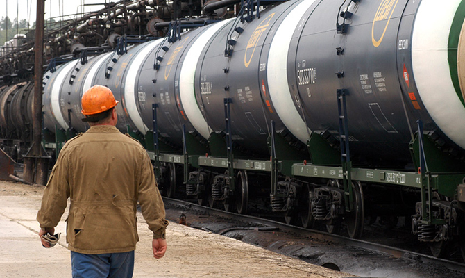 Нефть дорожает из-за прогнозов о росте спроса