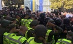 В Одессе из-за драки возле городского совета пострадали 36 силовиков
