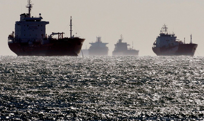 Судна КНДР с топливом из России нарушают режим санкций, - Reuters