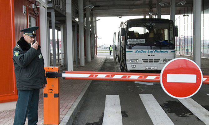 Посольство Украины рекомендует не ездить в РФ через Беларусь на поездах или машинах