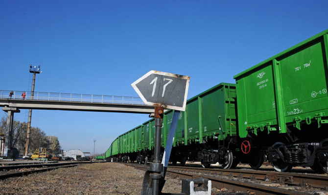 Кабмин не выделил 2,5 млрд гривен на закупку пассажирских вагонов, – Омелян