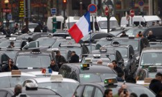 Во Франции начали забастовку водители грузовиков