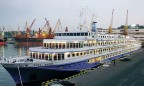Украина продала Россиии круизный теплоход