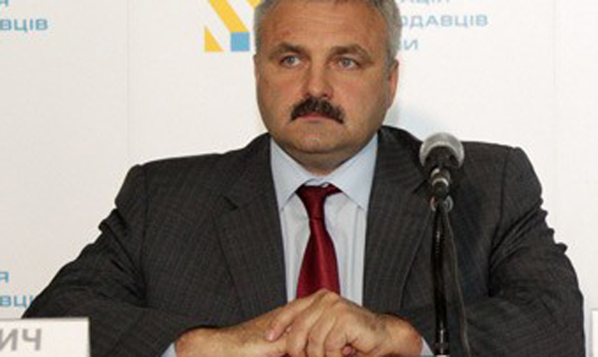 Суд уволил находящегося под следствием главу «Сумыхимпрома»