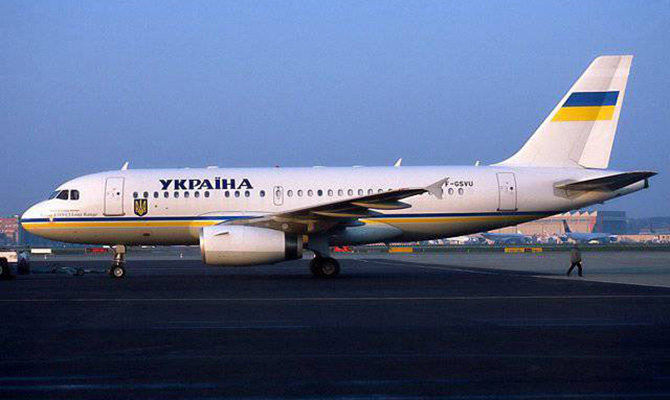 Объем авиаперевозок в Украине увеличился с начала года на 32%, – Гройсман