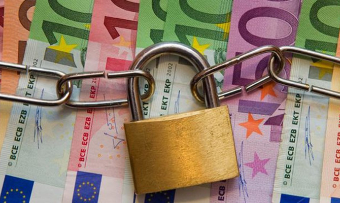 Арестованы счета 30 компаний за отмывание $350 млн