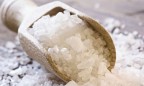 «Киевводоканал» закупил соль по тендеру в 20 раз дороже, чем в магазинах