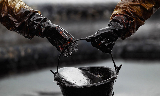 Цена нефти Brent превысила 60 долларов за баррель впервые с июля 2015