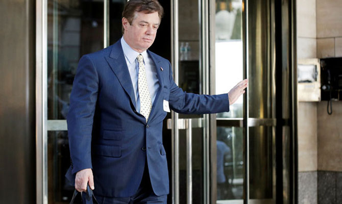 ФБР нашло подозрительные переводы Манафорта