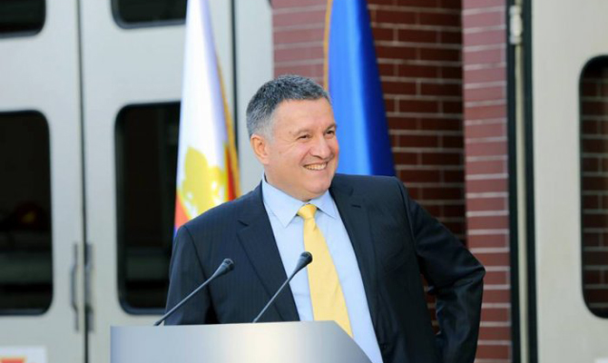 Суд сегодня не будет избирать меру пресечения сыну Авакова