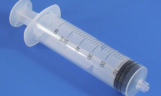 Украина начала расследование против импорта шприцов из Индии, Турции и Китая