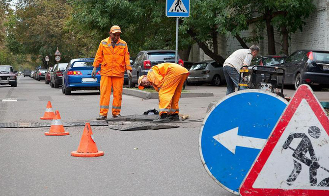 Кабмин обещает более 40 млрд грн на ремонт дорог в 2018 году