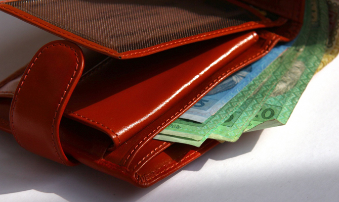 Рада ввела с 2019 года пеню за просроченную оплату жилкомуслуг