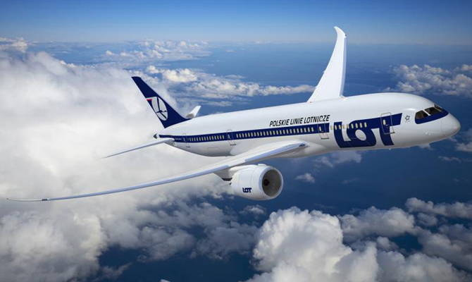 Польская LOT запустит новые рейсы со Львова