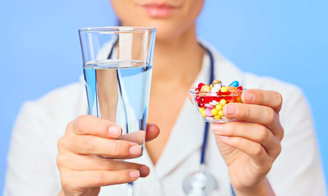 Минздрав просит украинцев не покупать сомнительные лекарства