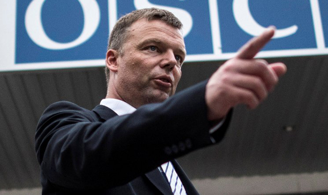 Хуг посетит Донбасс на следующей неделе