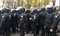 Столкновения в горсаду Одессы: число травмированных полицейских превысило 20 человек