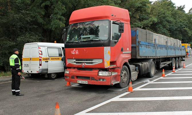 Польша увеличила количество разрешений на автоперевозки для Украины