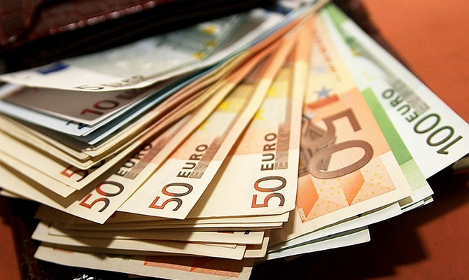 Нацбанк усилит контроль за переводами в гривне