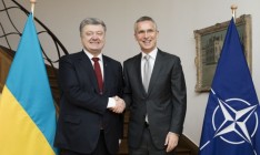 Порошенко обсудил со Столтенбергом углубление сотрудничества с НАТО