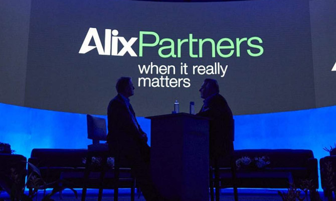 Коломойский хочет отстранить AlixPartners от дела «Приватбанка», — Reuters