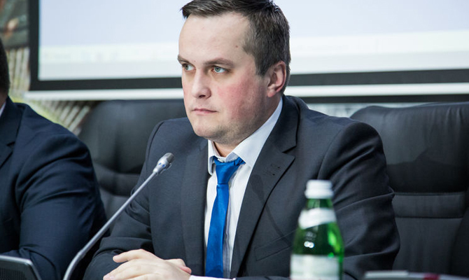 Холодницкий вернулся к работе после госпитализации