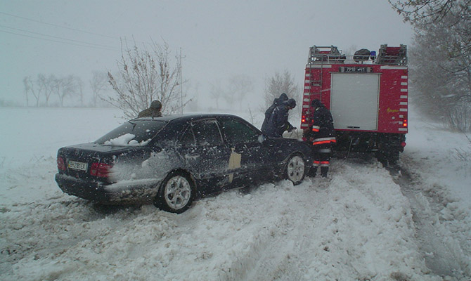 В воскресенье в Украине выпадет мокрый снег и будет скользко