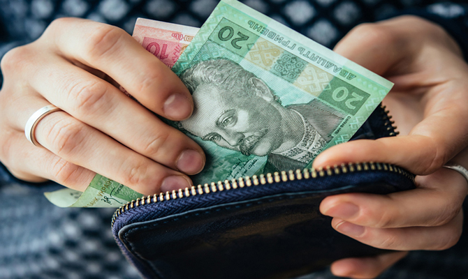 Порошенко сообщил, когда увеличится минималка