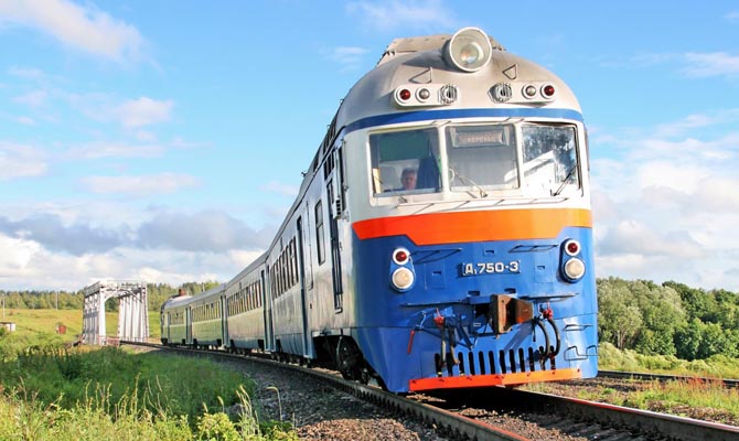 Графік руху поїзда Харків-Херсон зміниться на три дні