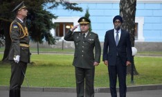 Полторак ждет решения Канады о продаже оружия Украине до конца года