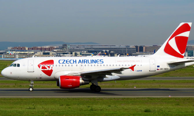 Czech Airlines прекратила регулярные полеты между Украиной и Словакией