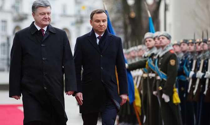 Порошенко и Дуда договорились сократить «черные списки»