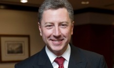 Волкер выступил за сохранение санкций против России