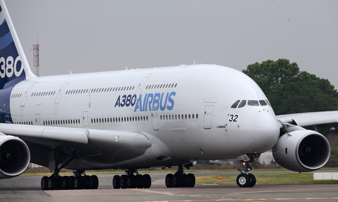 Airbus может снять с производства крупнейший в мире авиалайнер