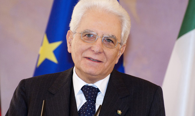 Президент Италии распустил парламент