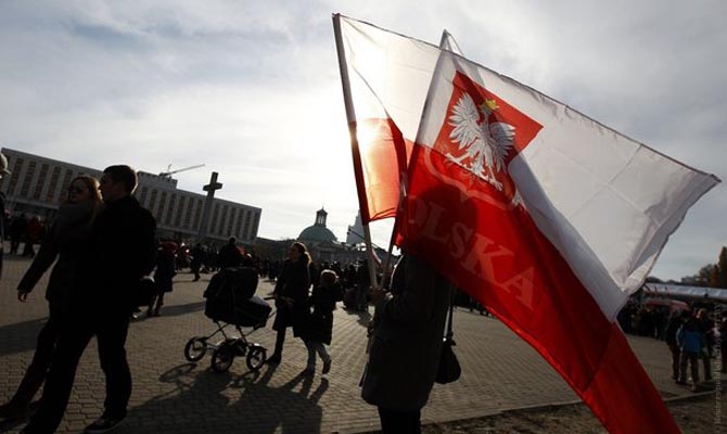 В Польше преувеличивают количество украинских беженцев, - консул