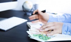 Украинцы получили более четырехсот лицензий НБУ для вывода валюты за рубеж