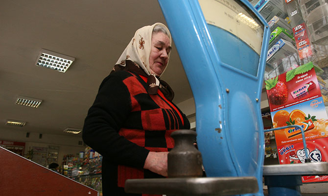 Украинцы чаще всего покупают сигареты и конфеты