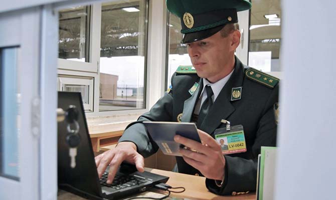Биометрический контроль на границе уже прошли 25 тысяч россиян