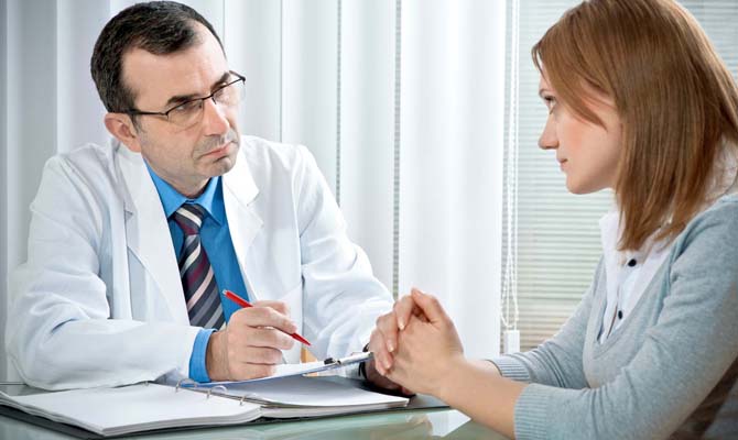 Дипломатов при приеме на службу обязали проходить осмотр у психиатра