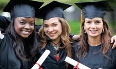 Зарубежные студенты приносят британской экономике в 10 раз больше, чем государство тратит на них