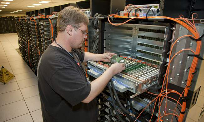 ЕС инвестирует миллиард евро в создание инфраструктуры суперкомпьютеров