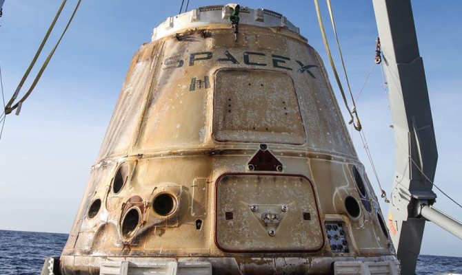 Космический корабль Маска Dragon вернулся с МКС