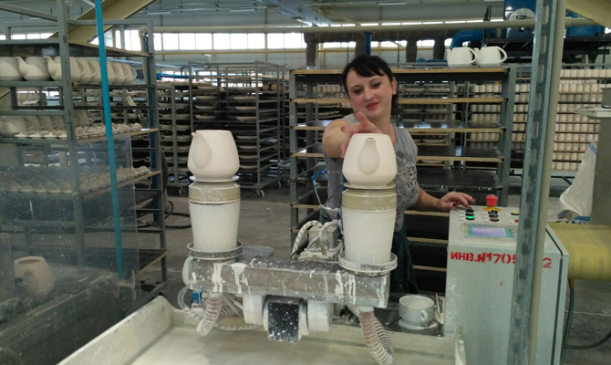 Украина продает единственный фарфоровый завод