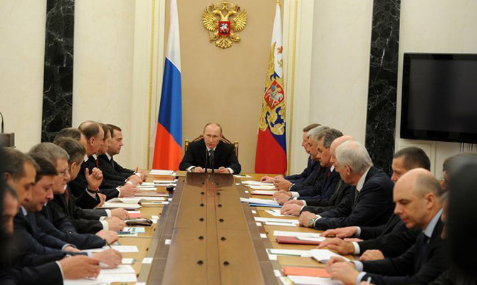 Путин собрал Совбез РФ - обсуждали закон о реинтеграции Донбасса
