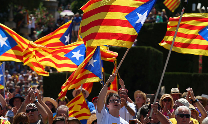 Испания решила закрыть представительство Каталонии в Брюсселе