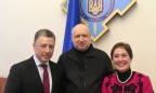 Турчинов и Волкер обсудили принятый законопроект о реинтеграции Донбасса