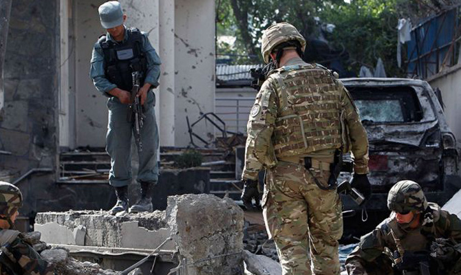 Взрыв в Кабуле унес жизни 17 человек, более 100 ранены